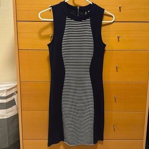 🍋2 for $10🍋 H&M Divided Navy Blue Bodycon dress.  Size 6.